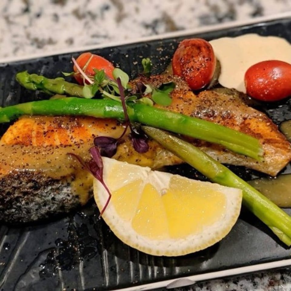 Delicious Grilled Salmon: A Seafood Delight